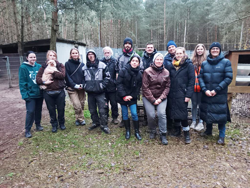 arbeitseinsatz cemex im Tierheim Brandenburg